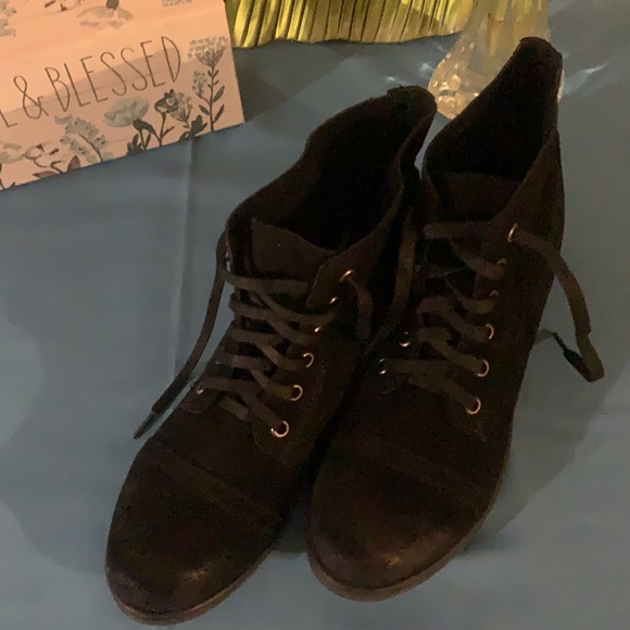 Zigi girl black booties Sz 8, Sz 9, and Sz 9.5 - Picture 2 of 10